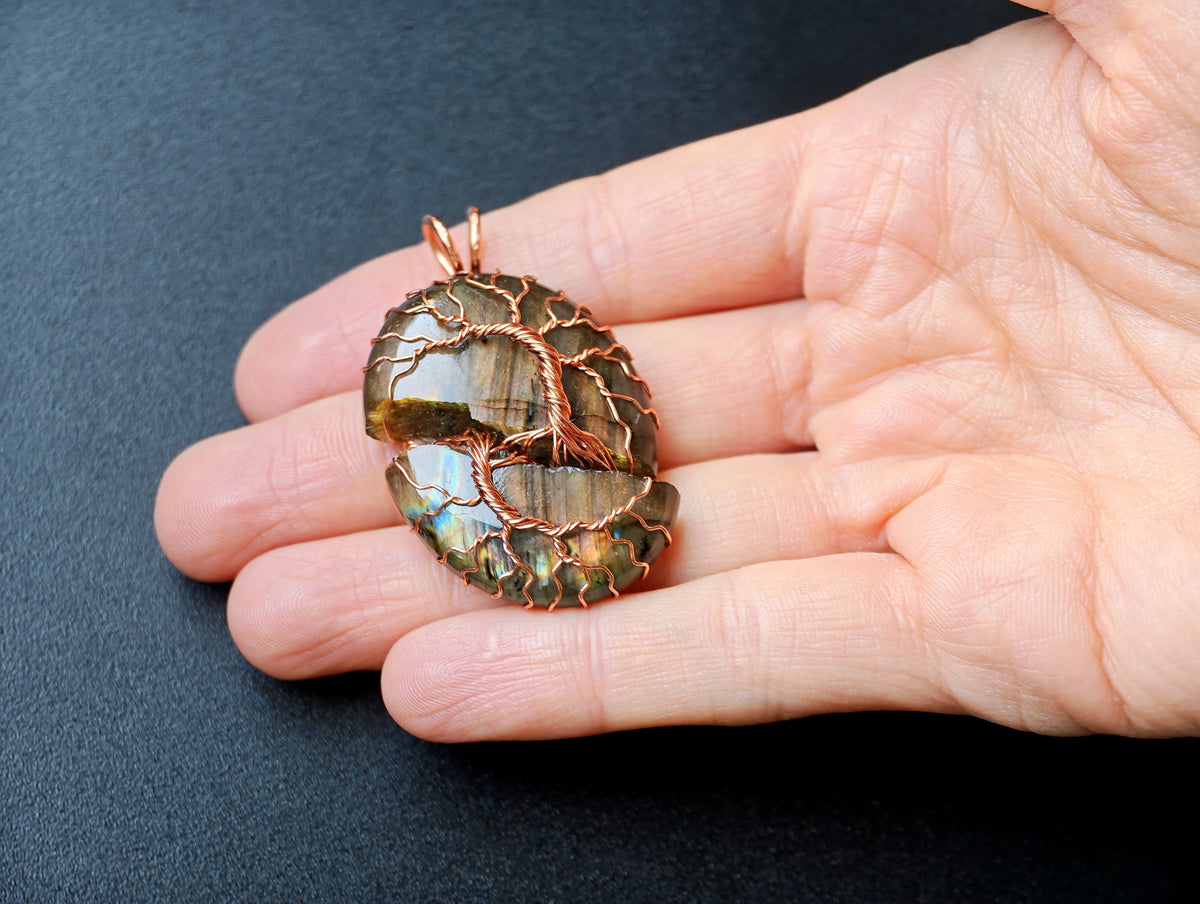Tree pendant with a broken labradorite gemstone