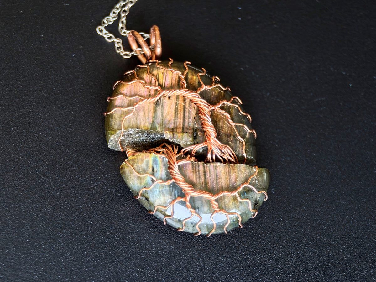 Tree pendant with a broken labradorite gemstone