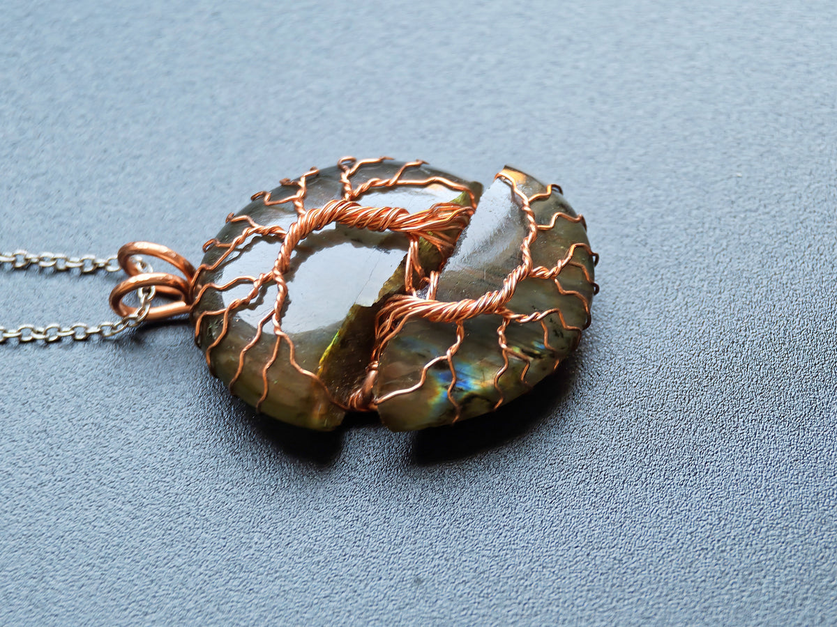 Tree pendant with a broken labradorite gemstone