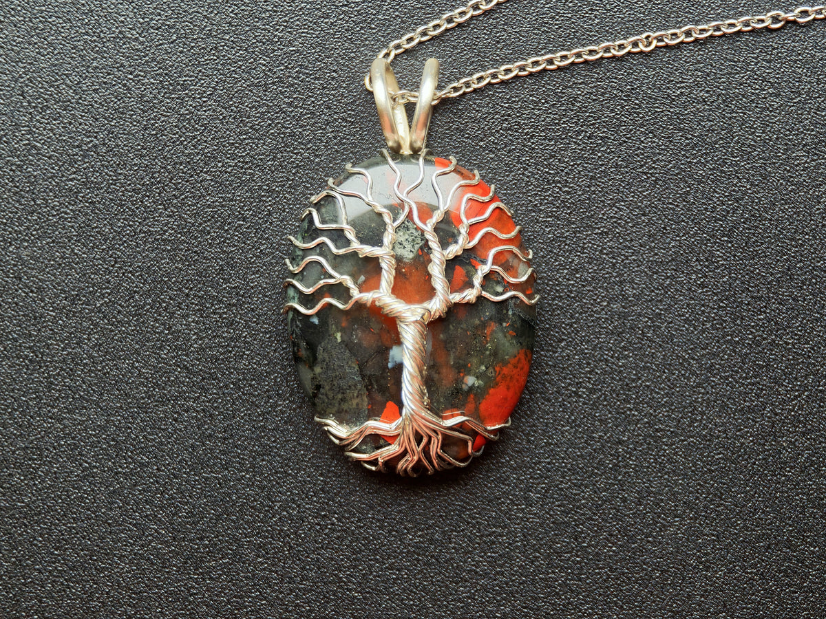 Tree pendant with a bloodstone gemstone
