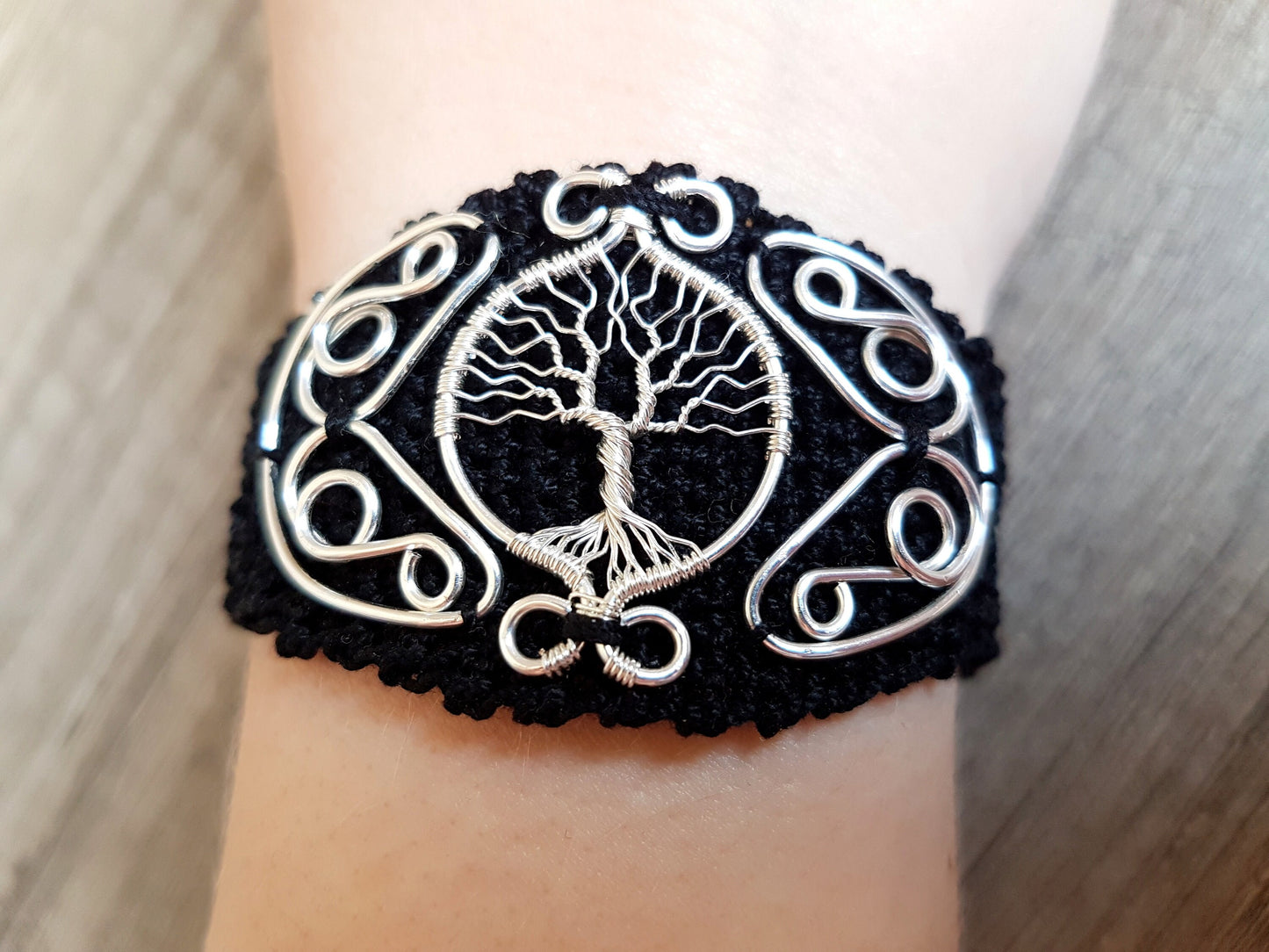 Crochet tree bracelet