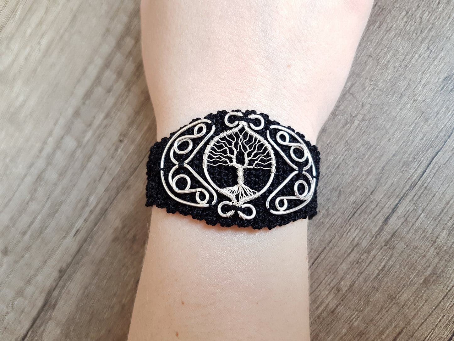 Crochet tree bracelet