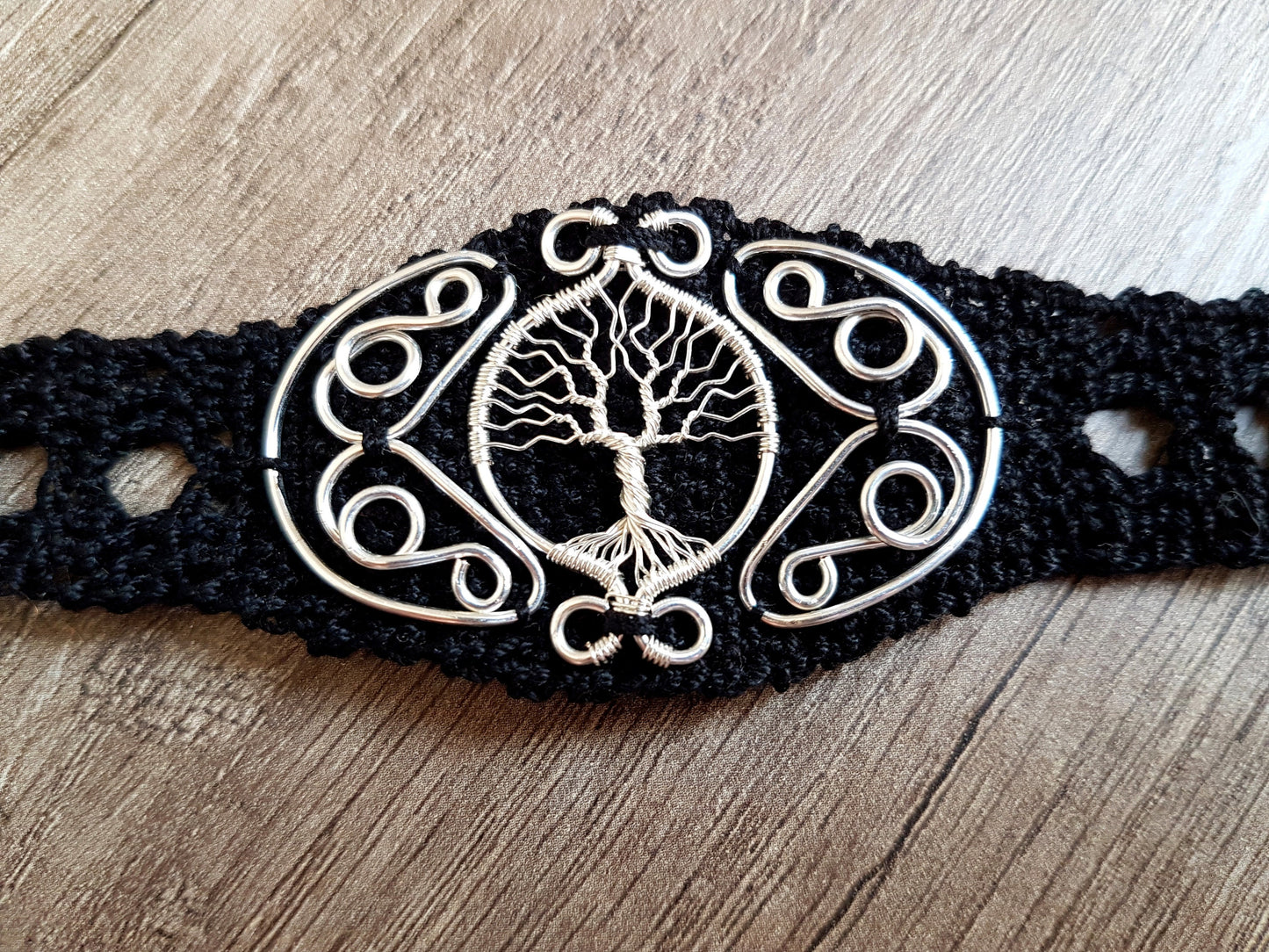Crochet tree bracelet