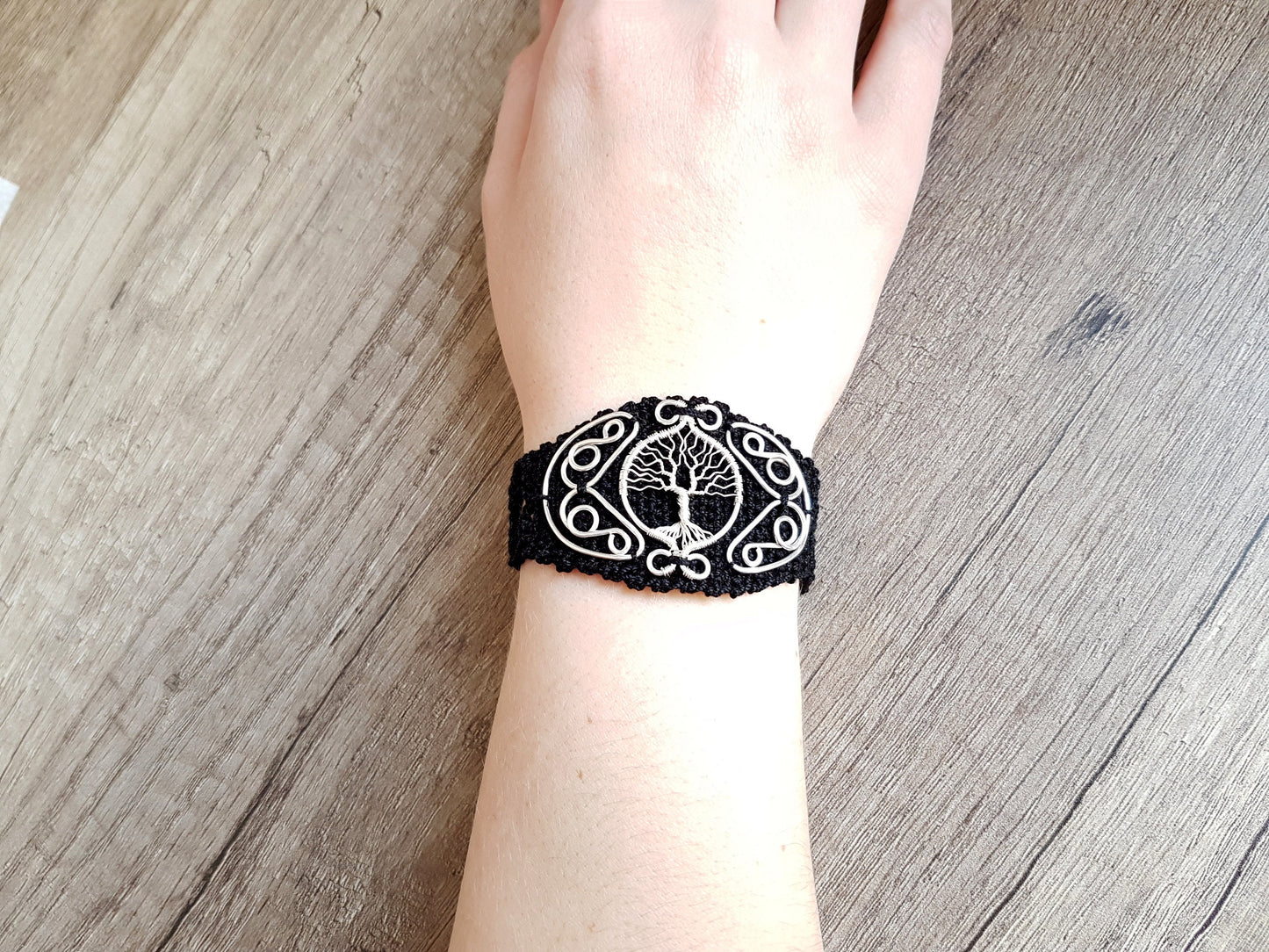 Crochet tree bracelet