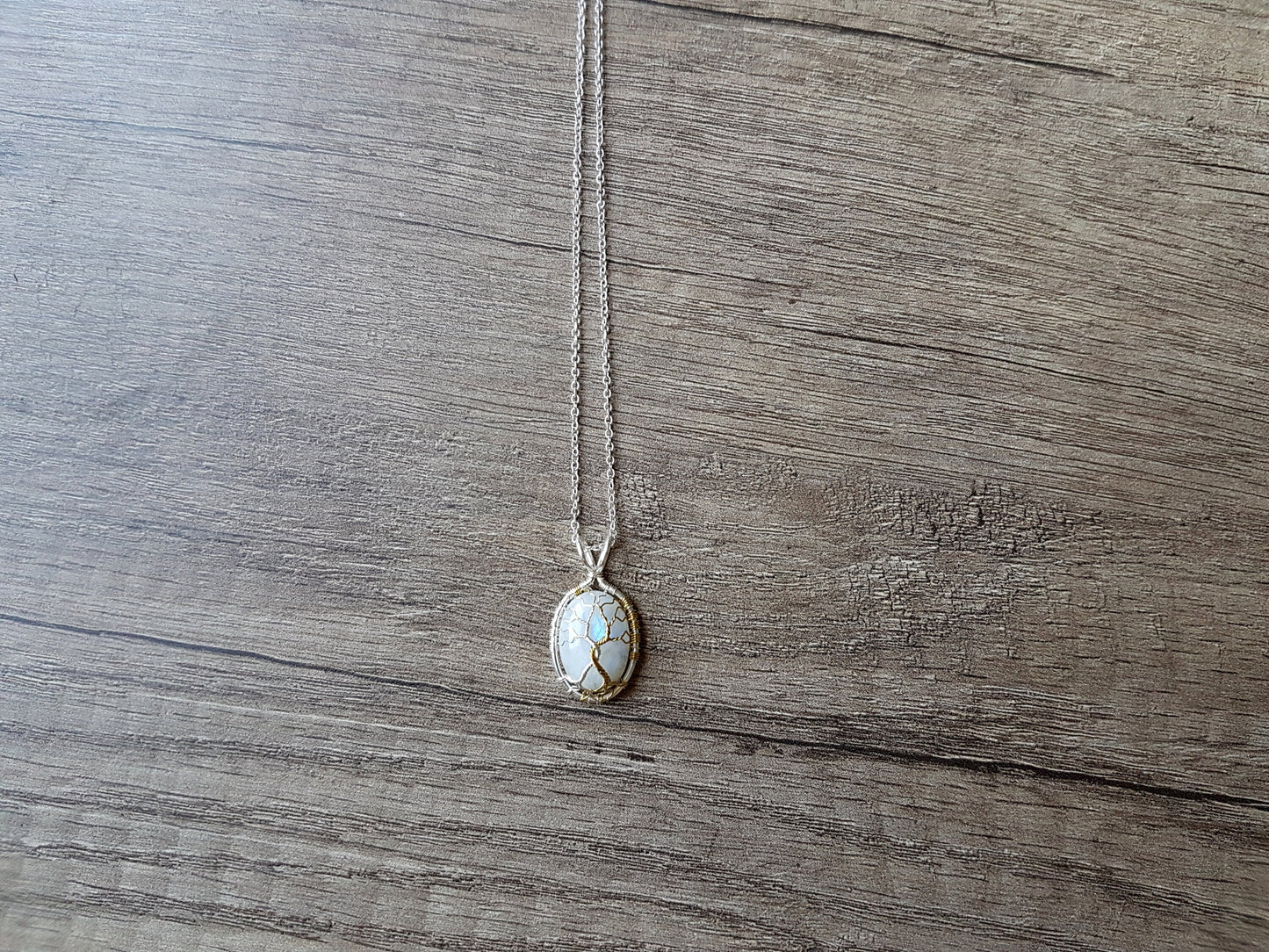 Fantasy inspired pendant: The Two Trees