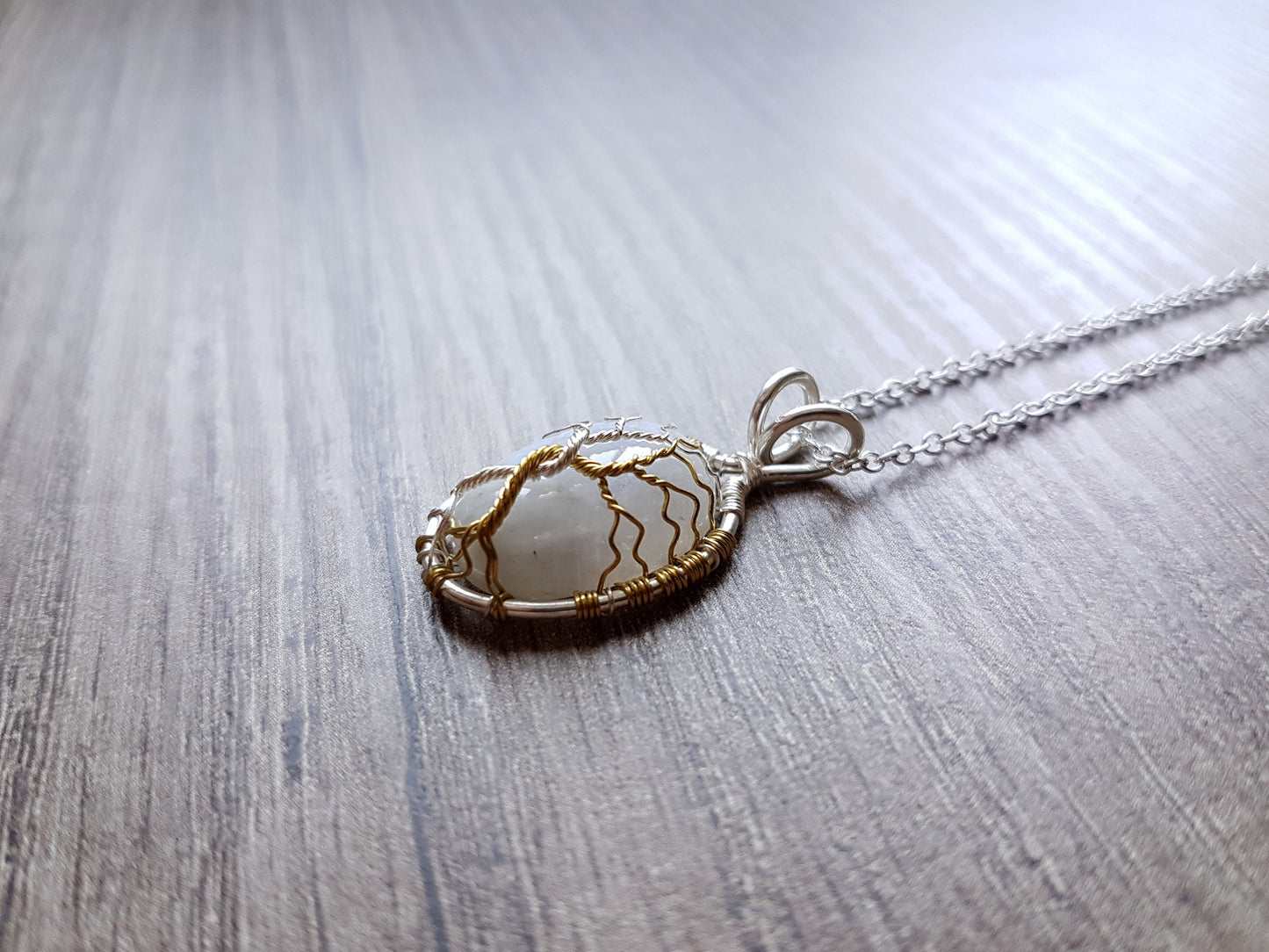Fantasy inspired pendant: The Two Trees