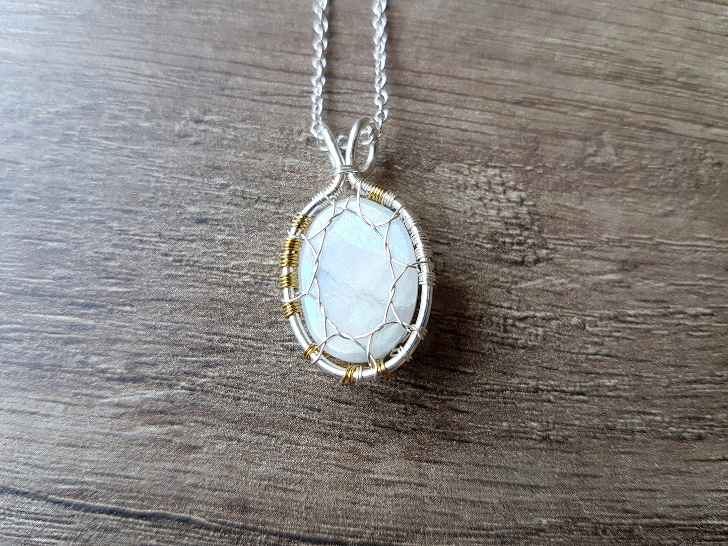Fantasy inspired pendant: The Two Trees