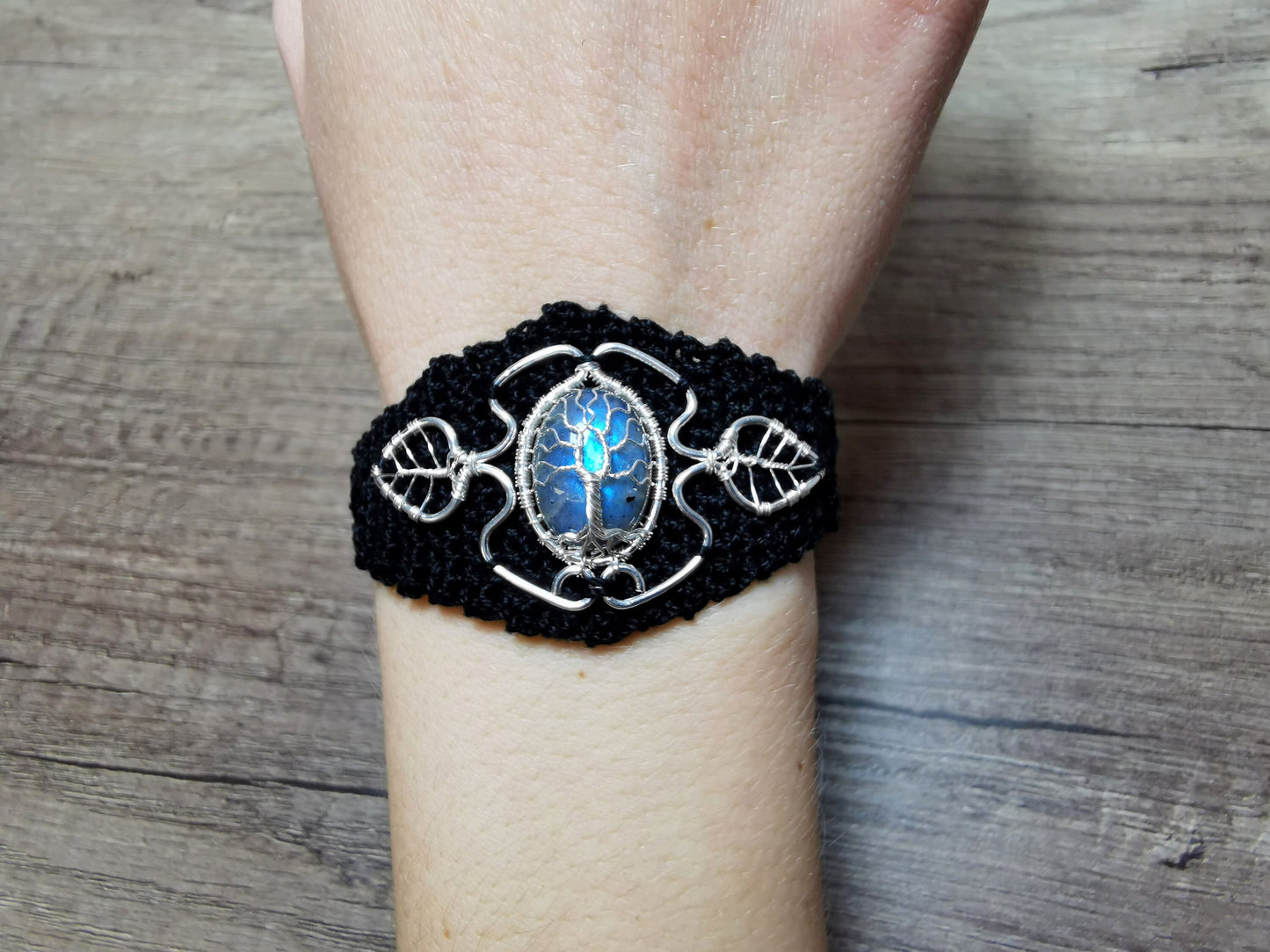Crochet tree bracelet with a labradorite gemstone