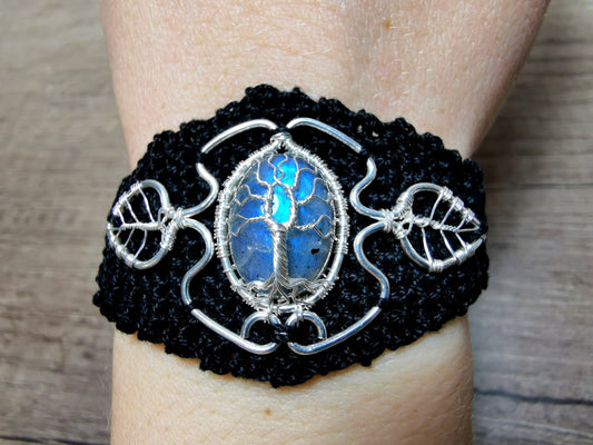 Crochet tree bracelet with a labradorite gemstone