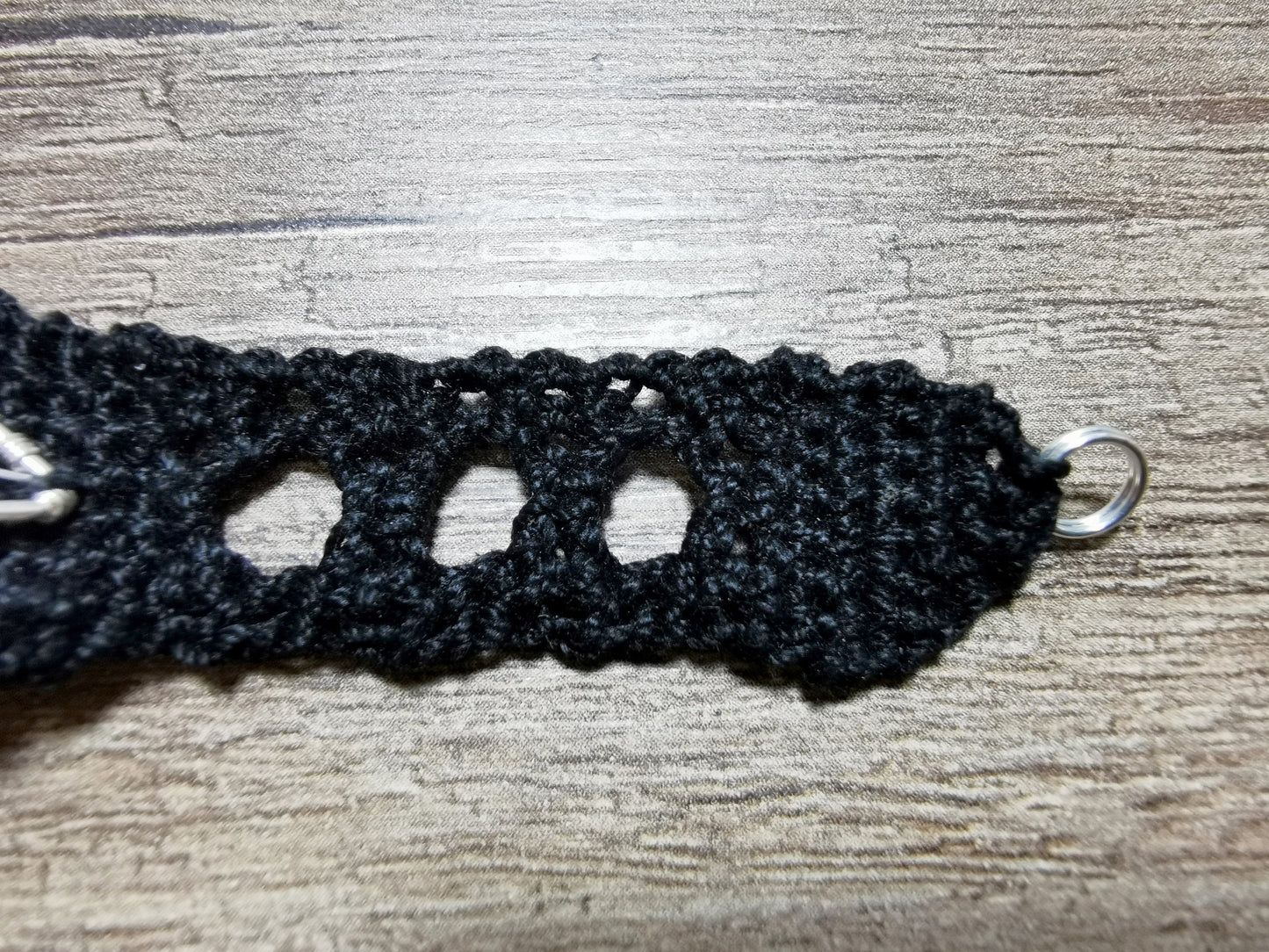 Crochet tree bracelet with a labradorite gemstone