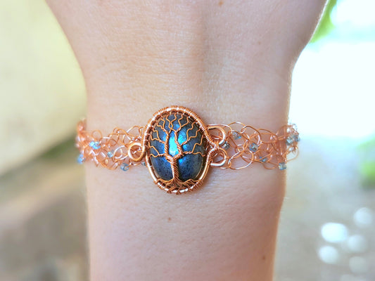 Wire crochet tree bracelet with a labradorite gemstone