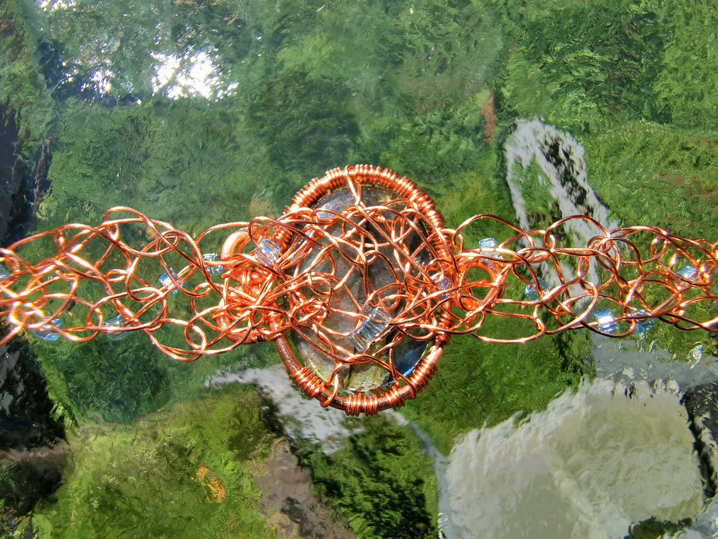 Wire crochet choker with a labradorite gemstone