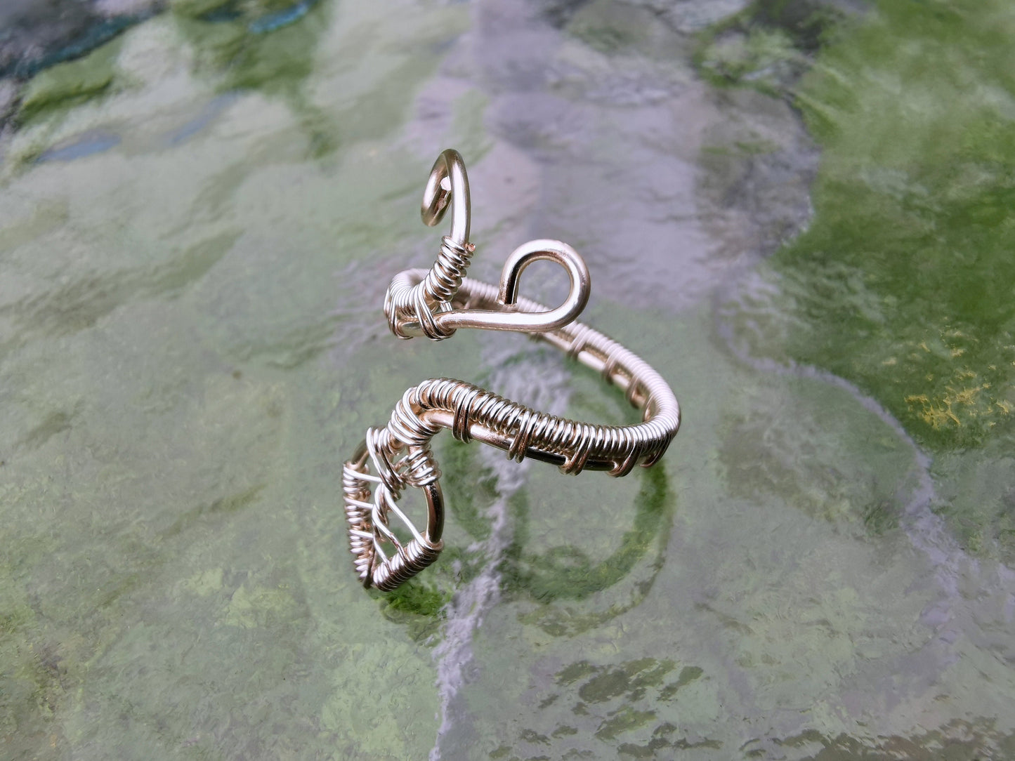 Leaf wire wrap ring