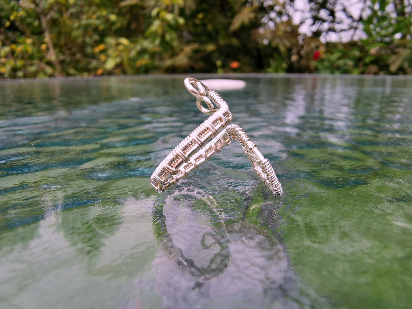 Leaf wire wrap ring