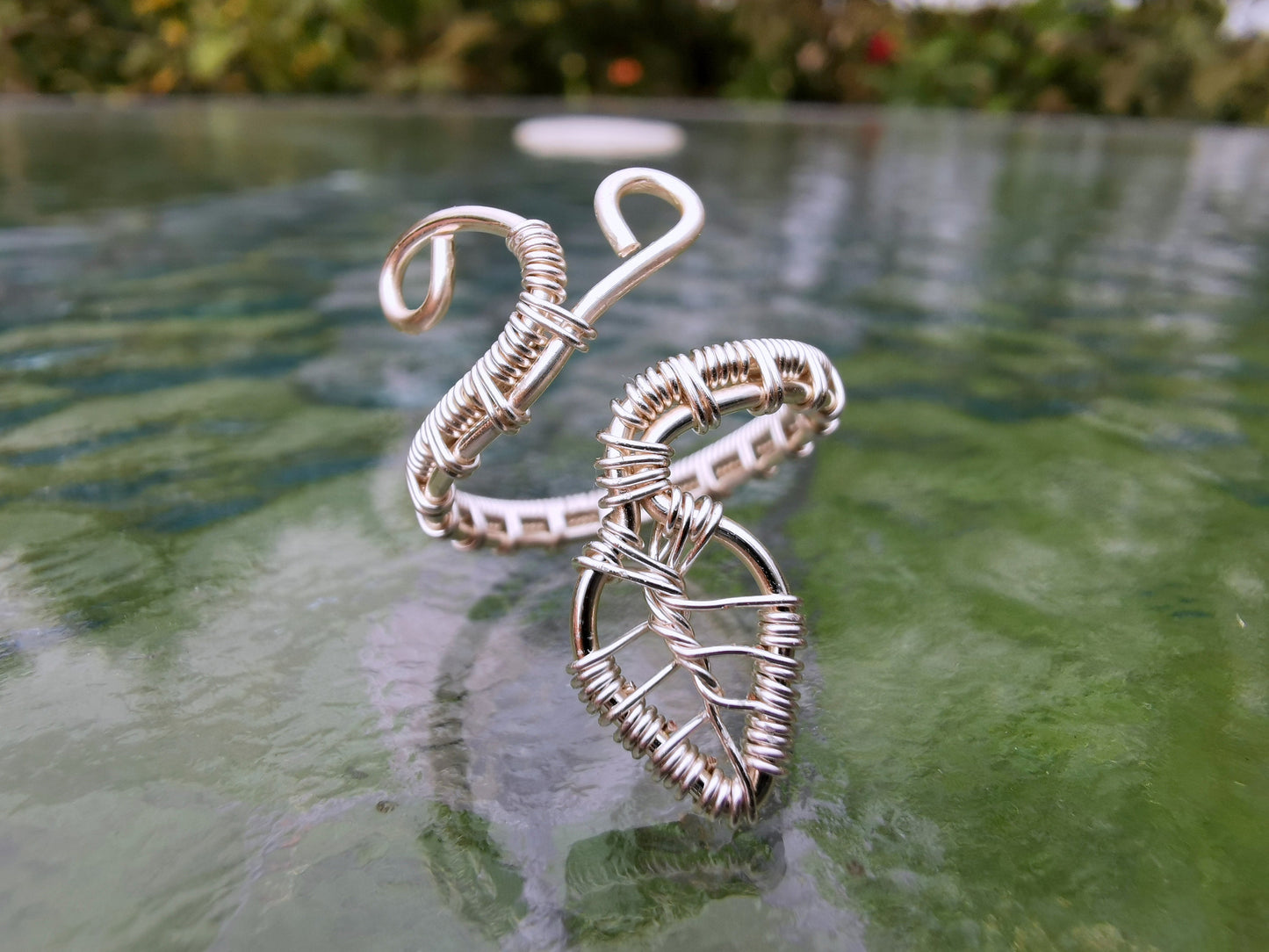 Leaf wire wrap ring