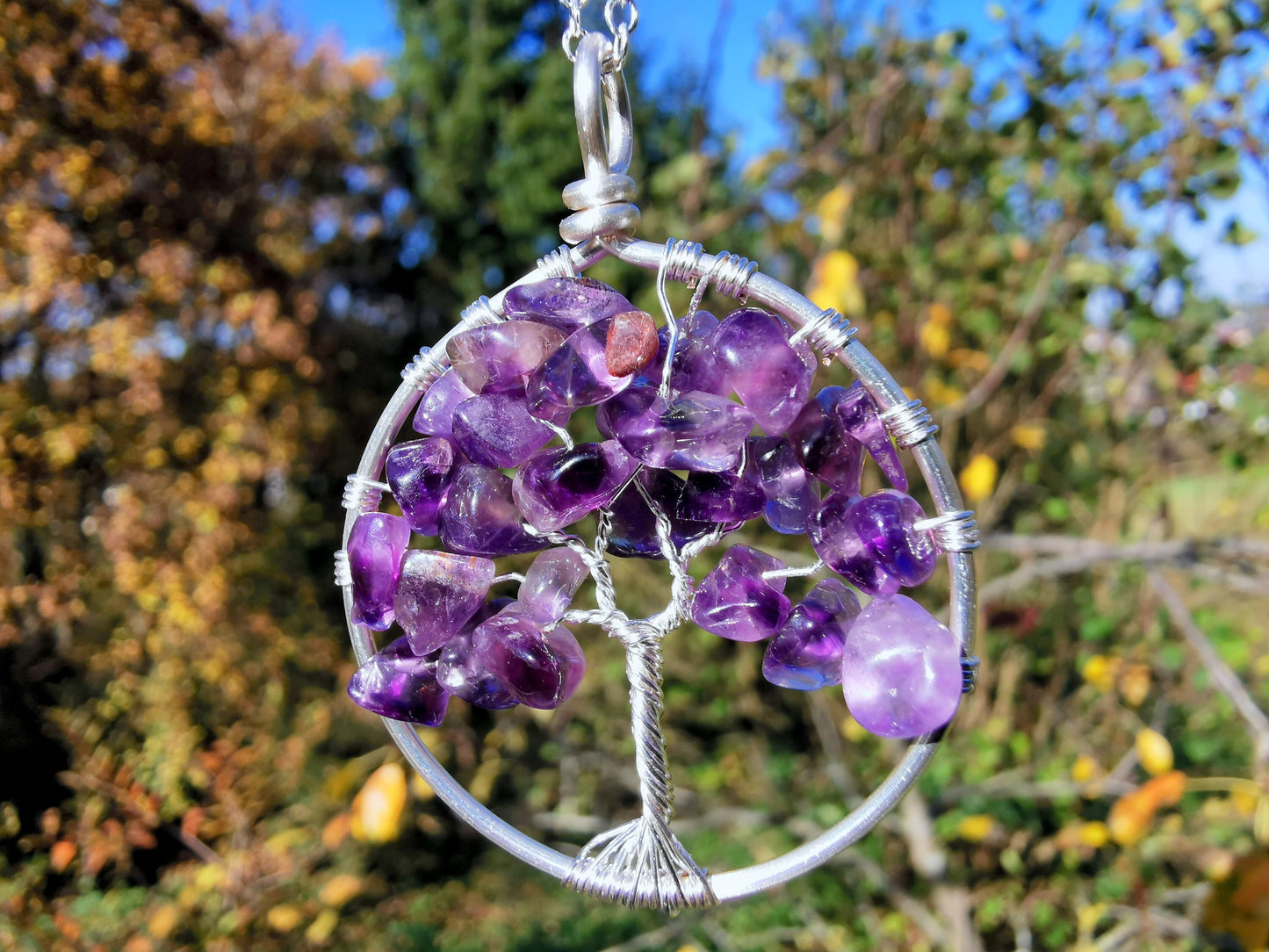 Tree pendant with amethyst gemstones