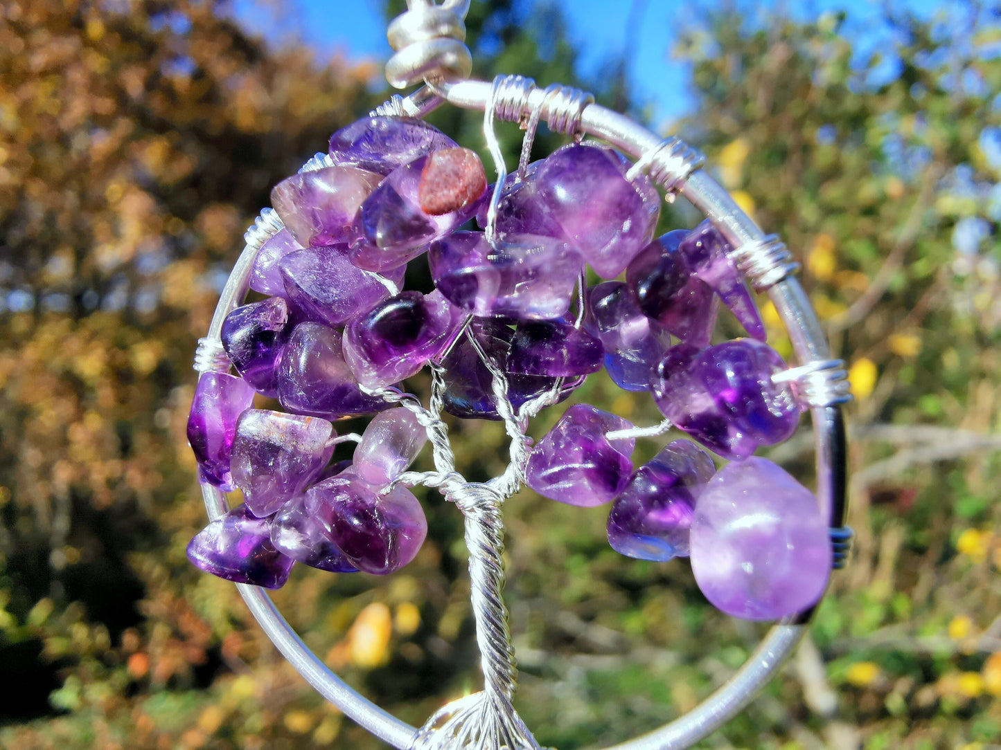 Tree pendant with amethyst gemstones