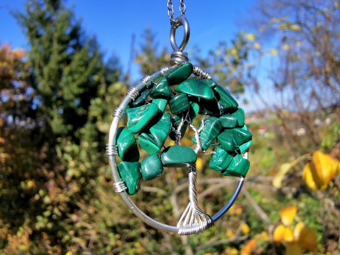 Tree pendant with malachite gemstones