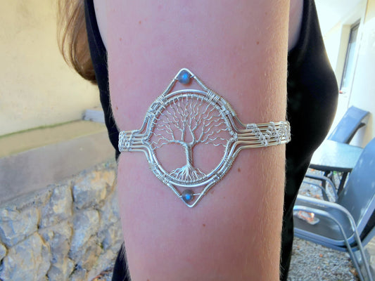 Tree arm ring with labradorite beads