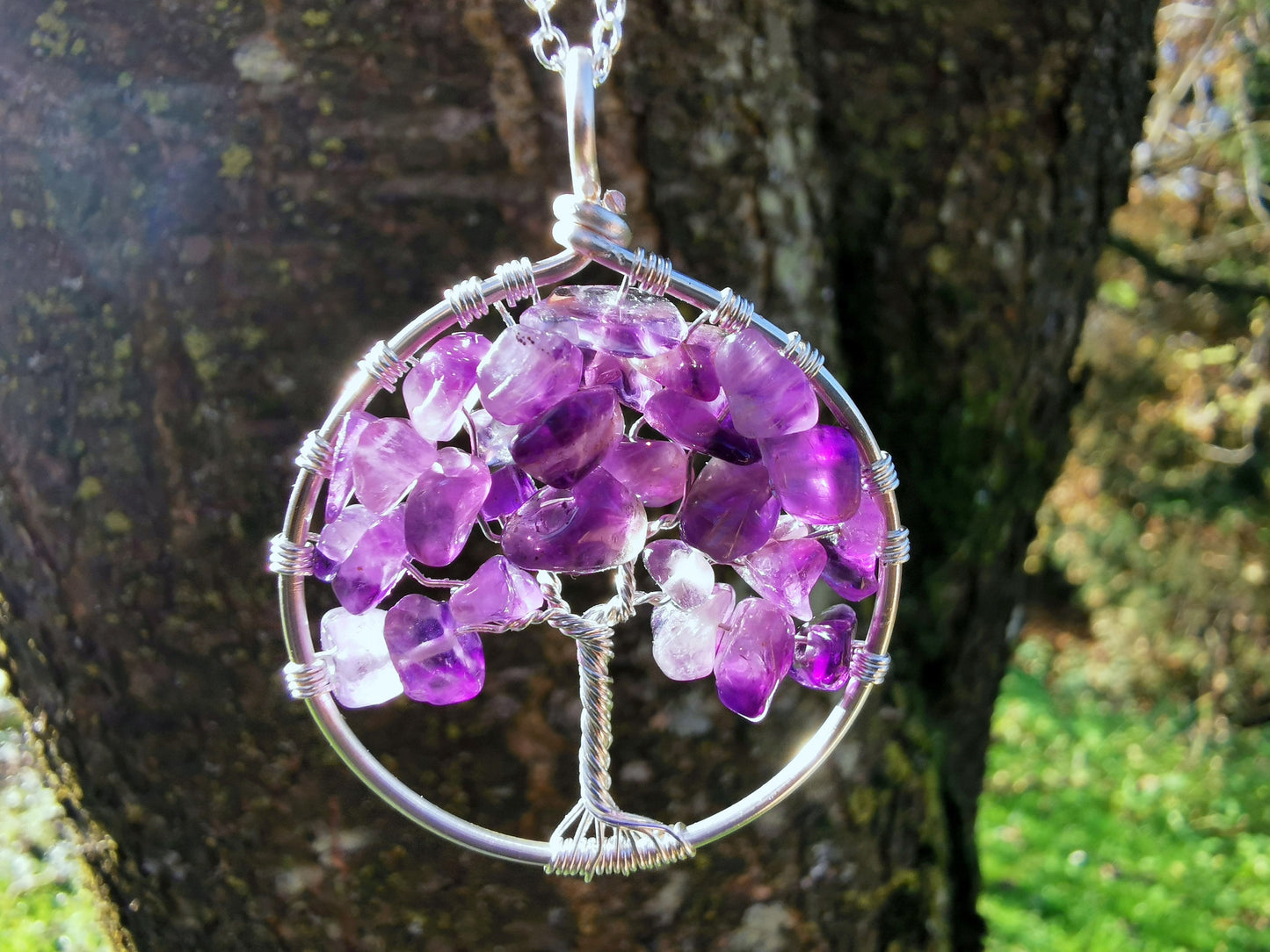 Tree pendant with amethyst gemstones