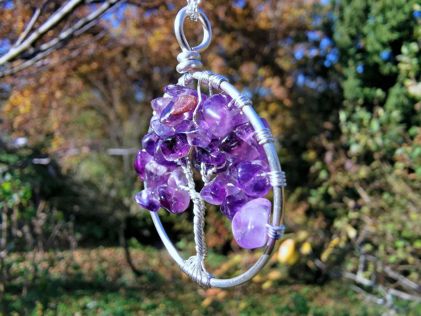 Tree pendant with amethyst gemstones