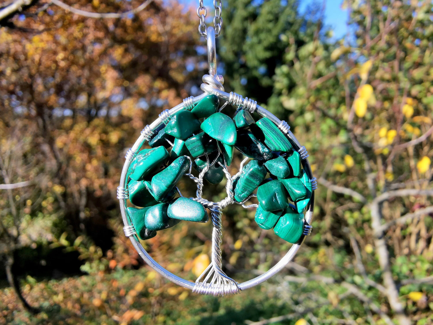 Tree pendant with malachite gemstones
