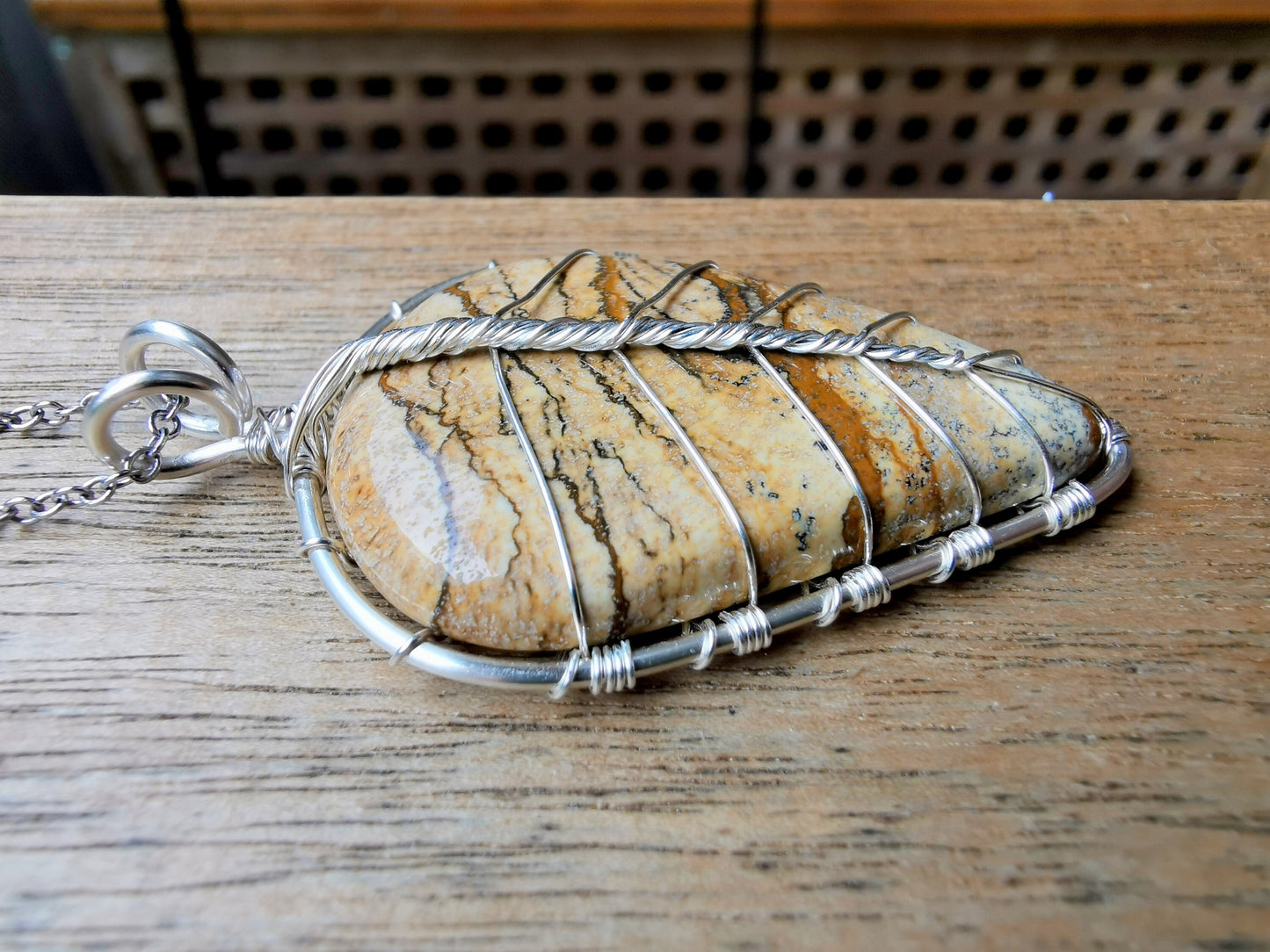 Leaf pendant with a jasper gemstone