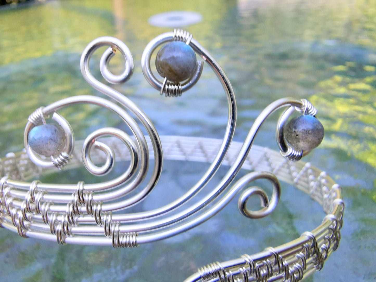 Leaf arm ring with labradorite beads