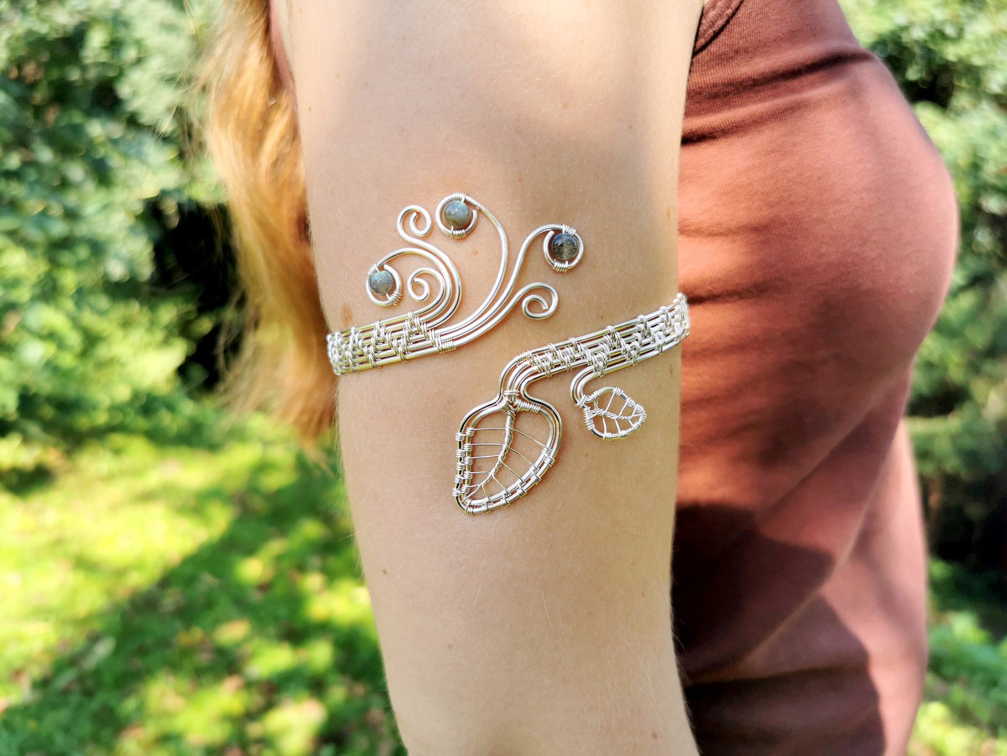 Leaf arm ring with labradorite beads