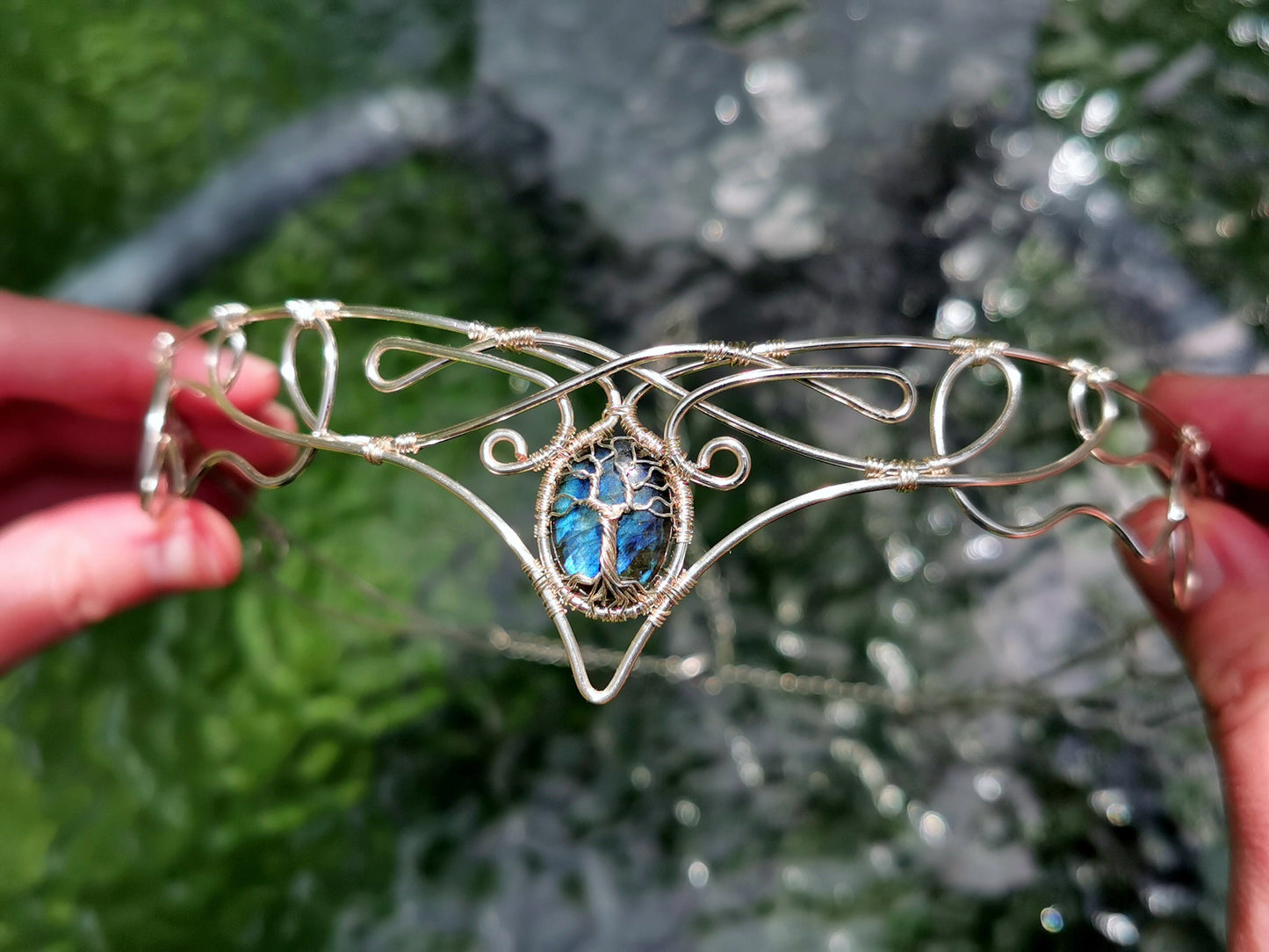 Elven crown with a labradorite gemstone
