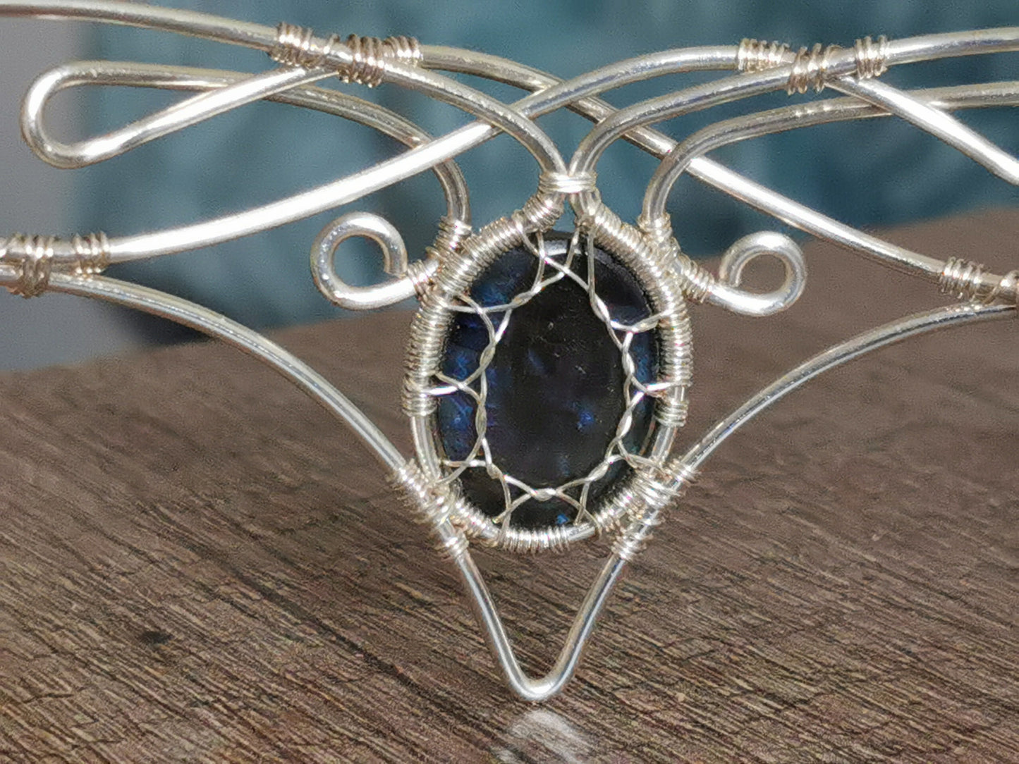 Elven crown with a labradorite gemstone