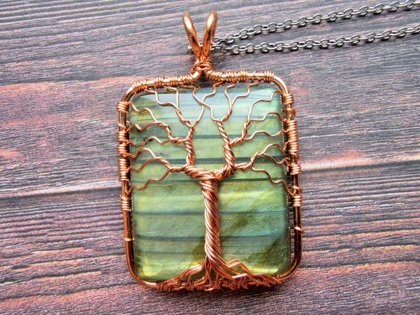 Tree pendant with a labradorite gemstone