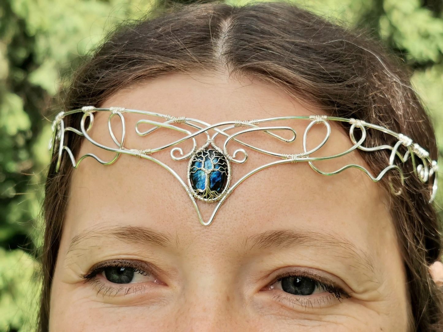 Elven crown with a labradorite gemstone