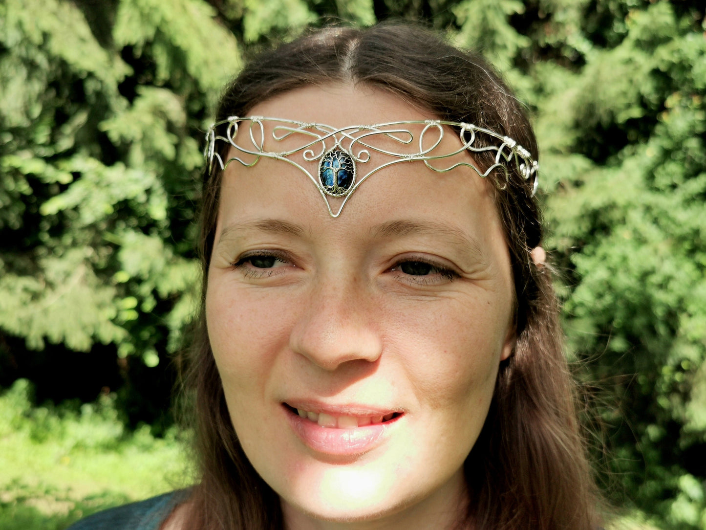 Elven crown with a labradorite gemstone