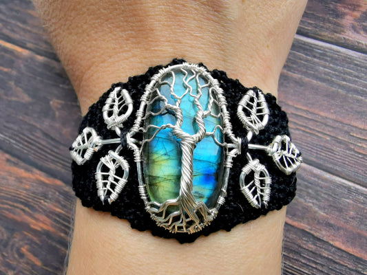 Crochet tree bracelet with a labradorite gemstone
