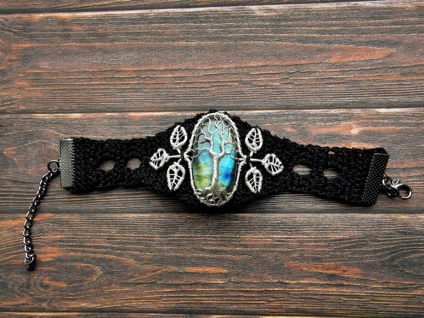 Crochet tree bracelet with a labradorite gemstone