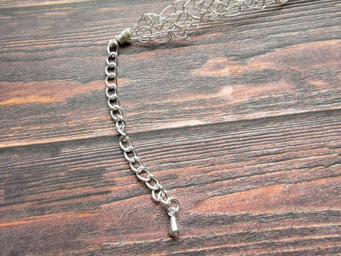 Wire crochet choker with a labradorite
