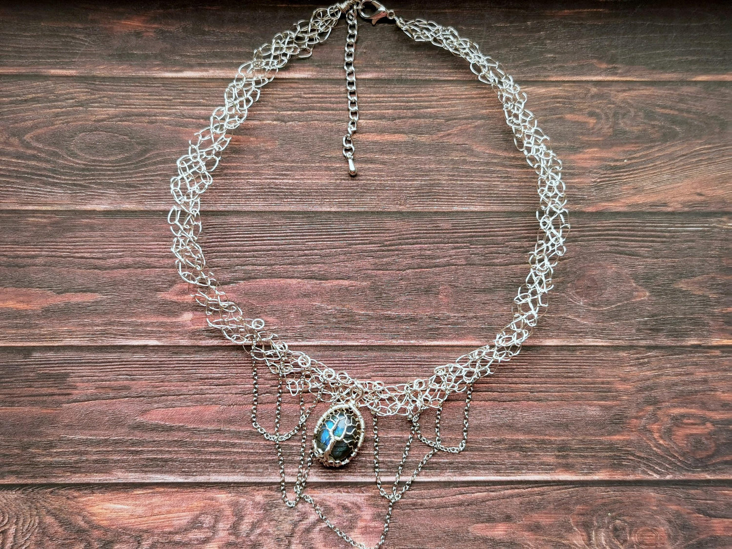 Wire crochet choker with a labradorite