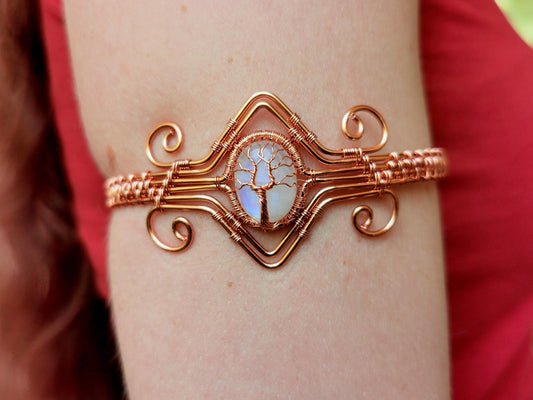 Tree arm ring with a moonstone gemstone