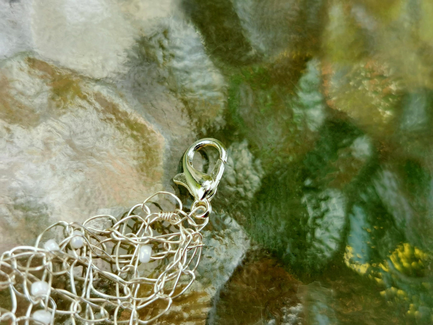 Wire crochet leaf bracelet with a moonstone