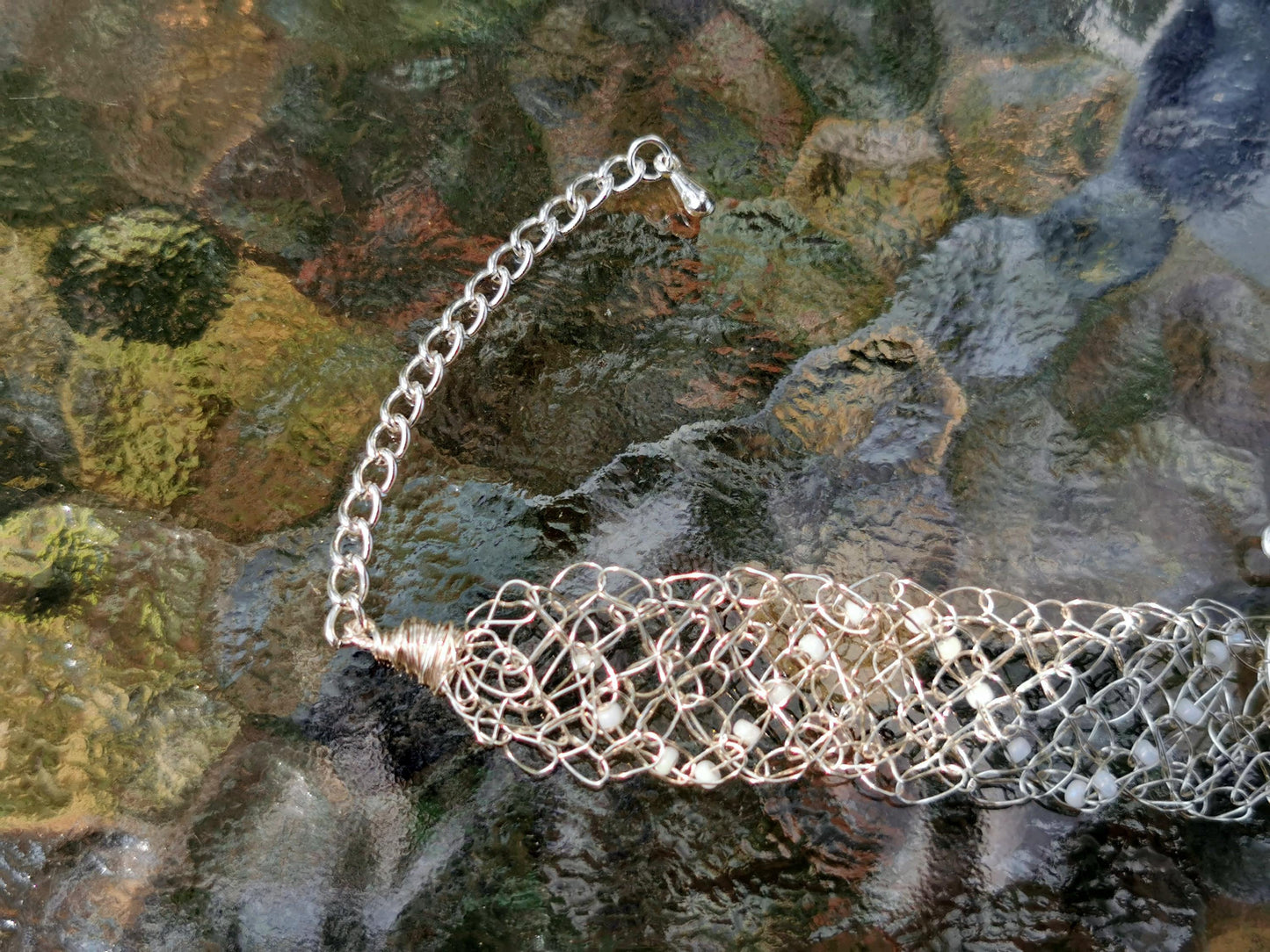 Wire crochet leaf bracelet with a moonstone