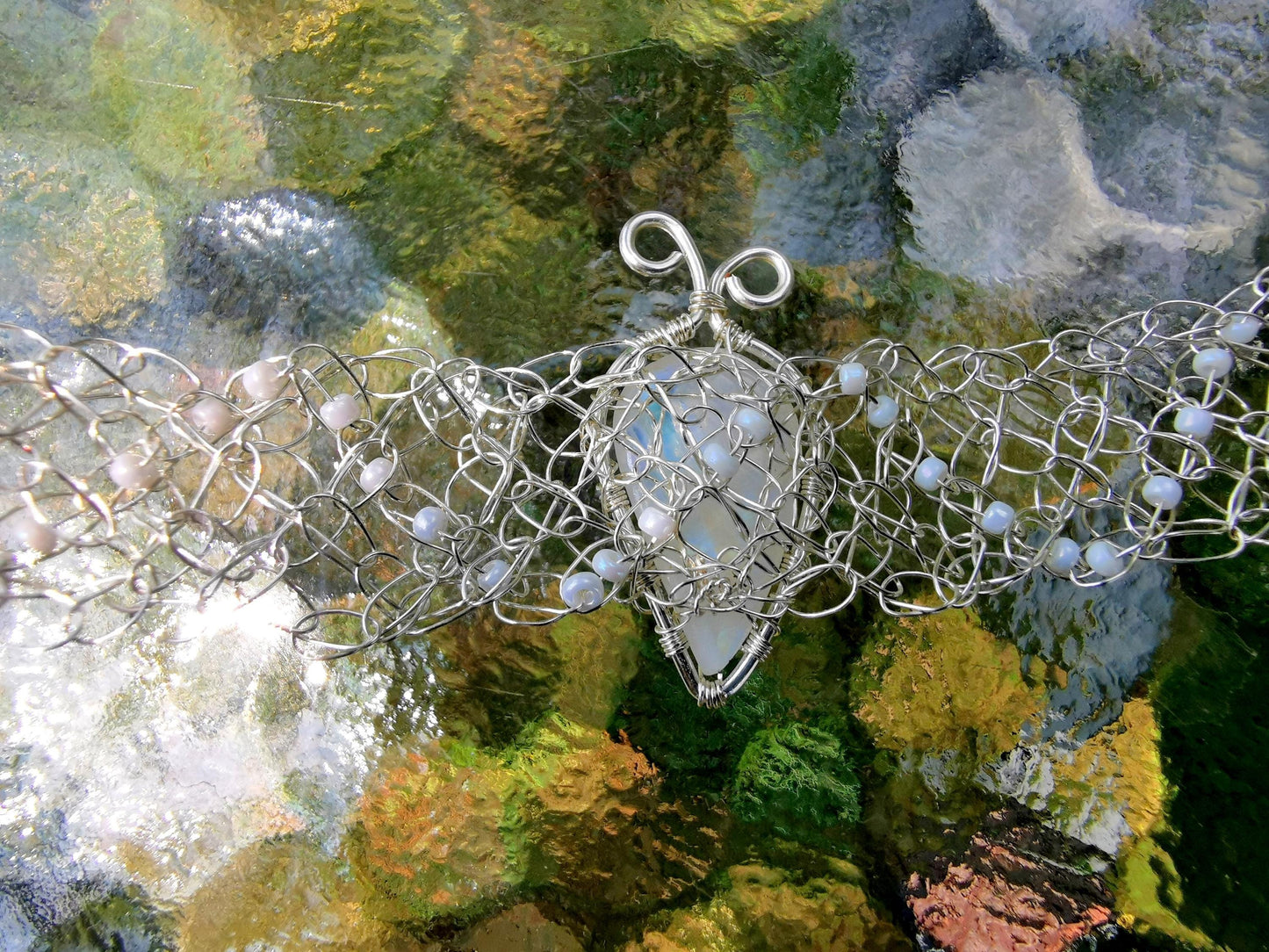 Wire crochet leaf bracelet with a moonstone