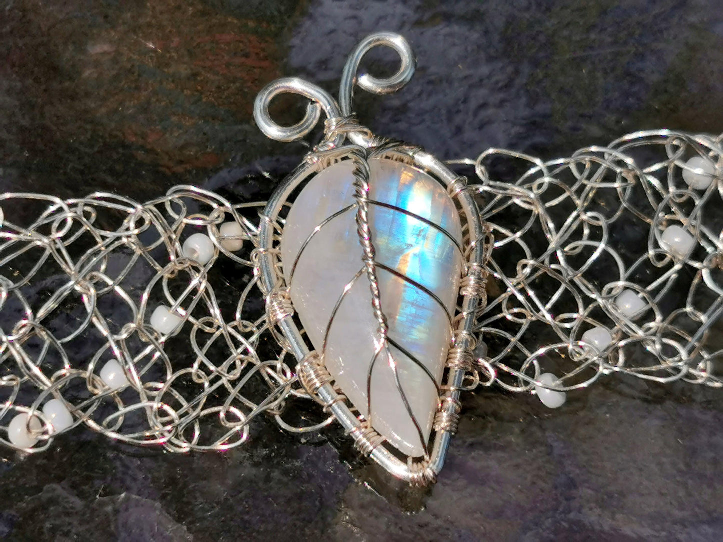 Wire crochet leaf bracelet with a moonstone