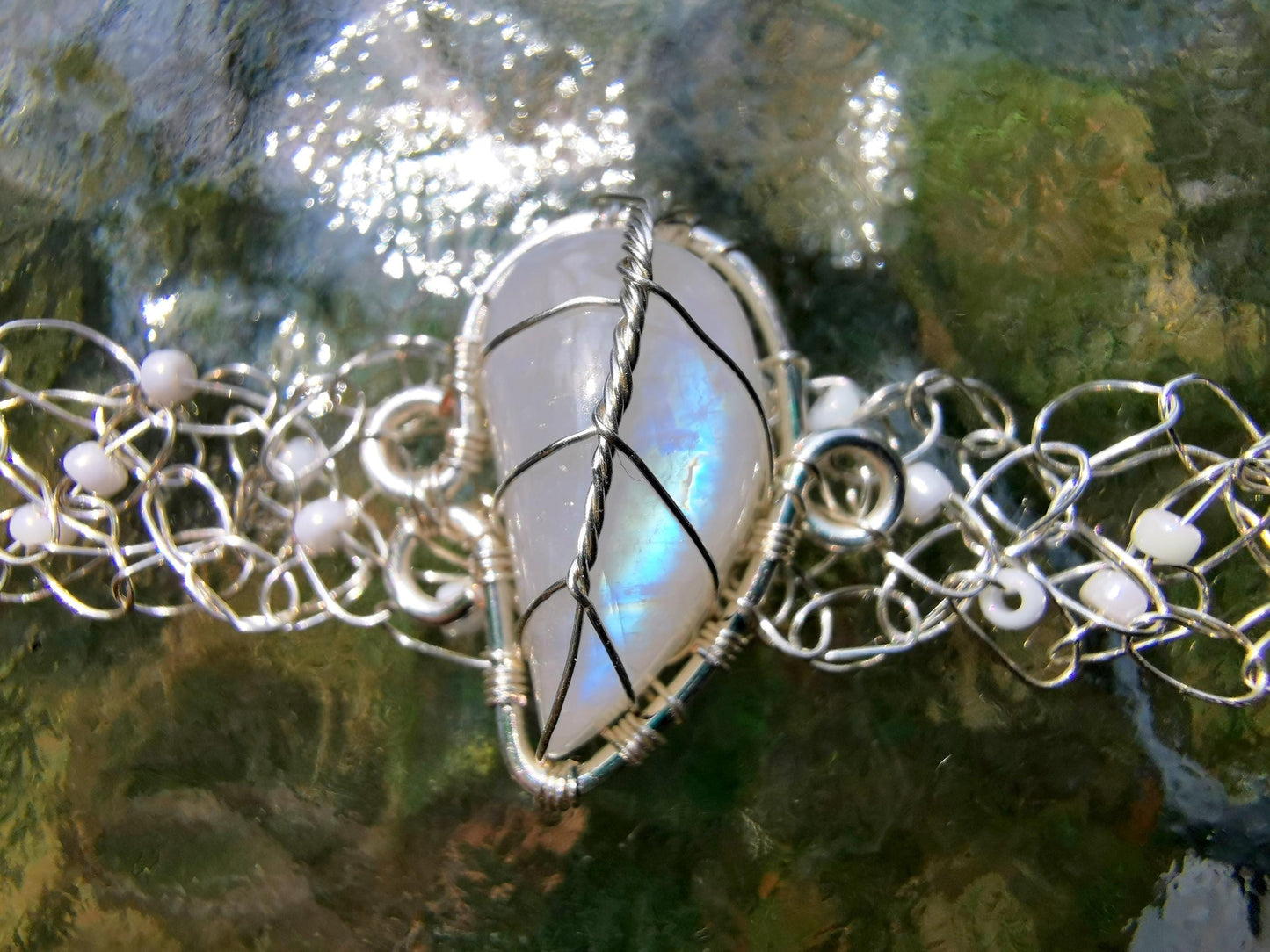 Wire crochet leaf bracelet with a moonstone