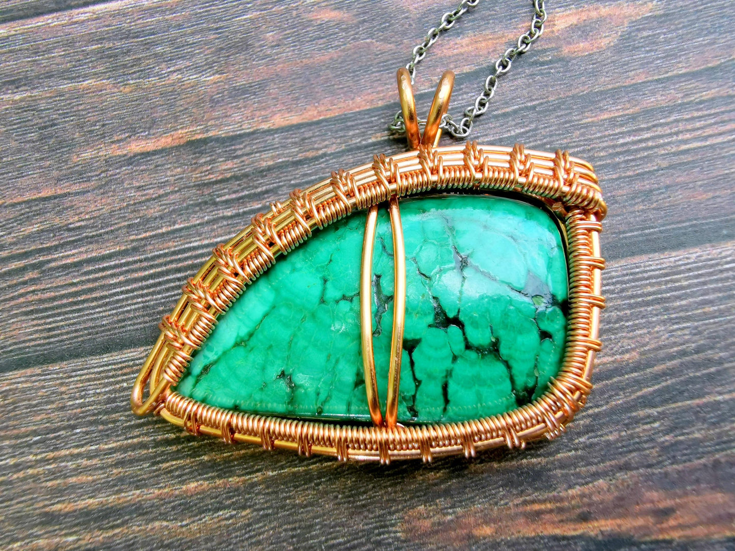 Fantasy inspired pendant: Dragon's Eye