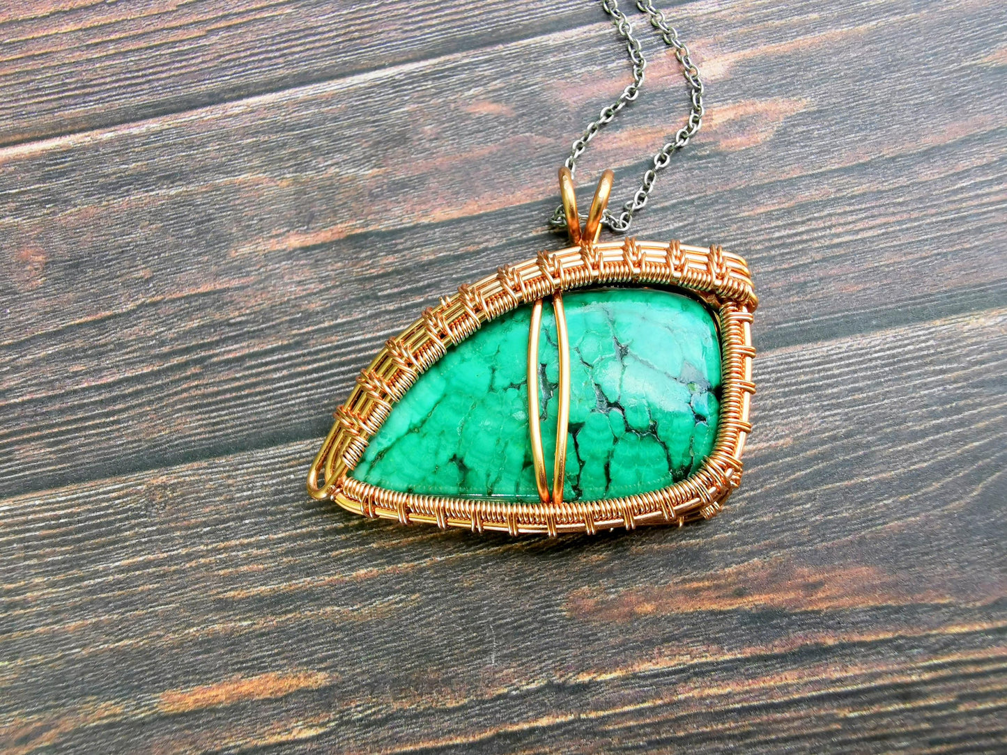 Fantasy inspired pendant: Dragon's Eye