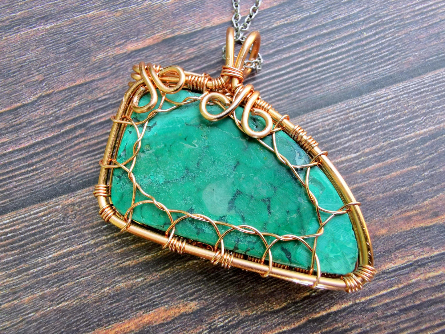 Fantasy inspired pendant: Dragon's Eye