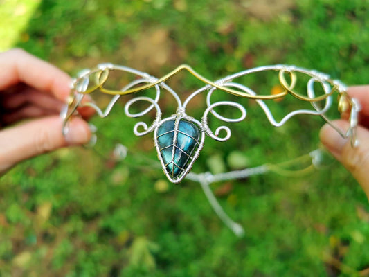 Elven crown with a labradorite gemstone
