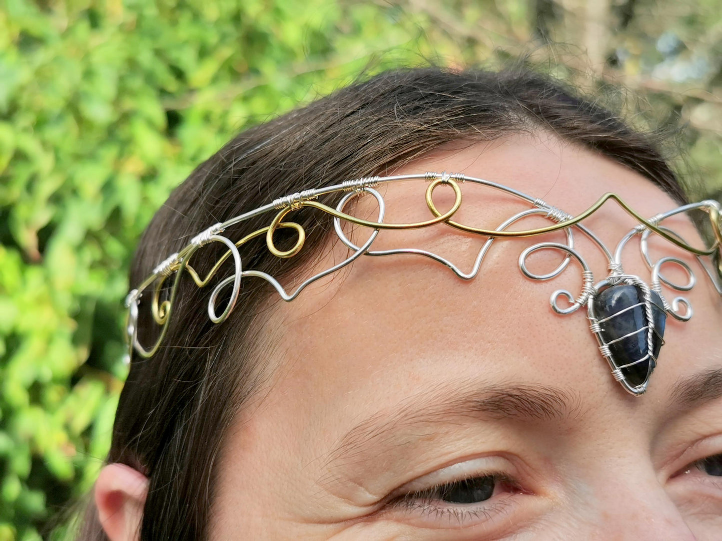 Elven crown with a labradorite gemstone