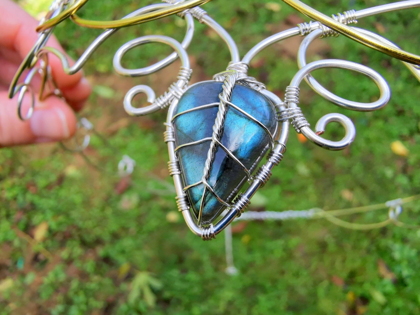 Elven crown with a labradorite gemstone